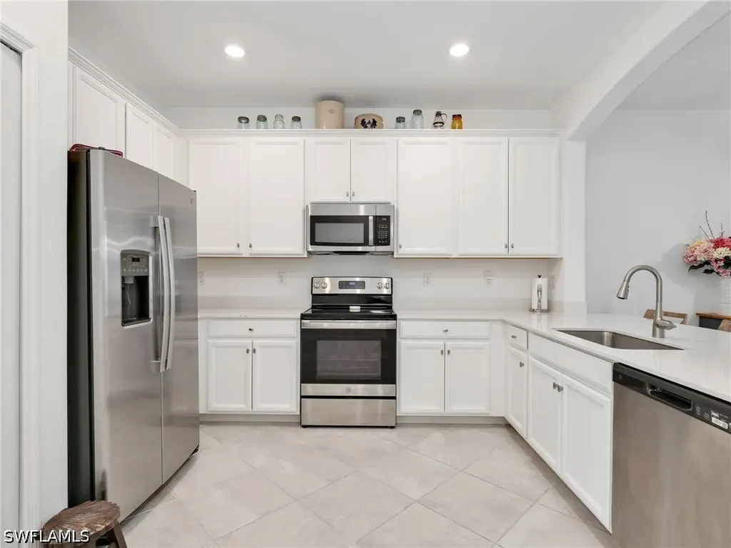 1637 Alameda Drive Naples FL 34120