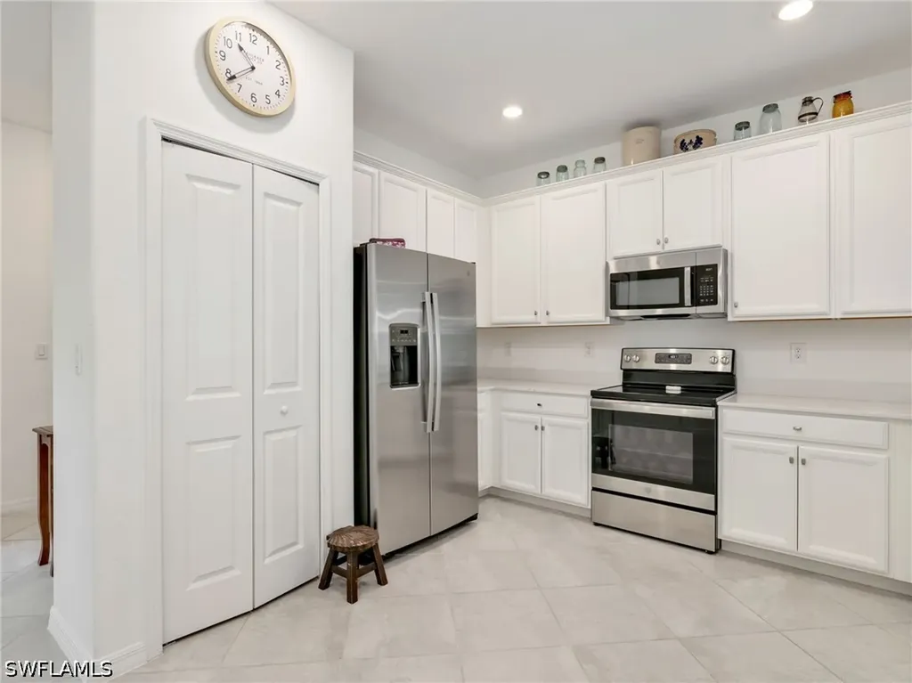 1637 Alameda Drive Naples FL 34120