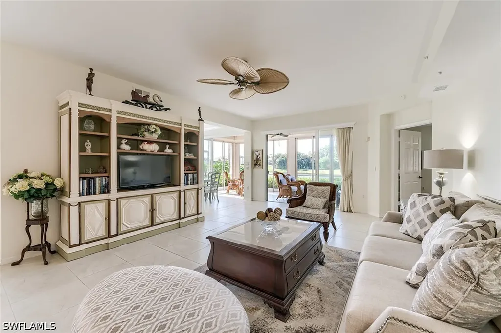2070 Aberdeen Lane Naples FL 34109