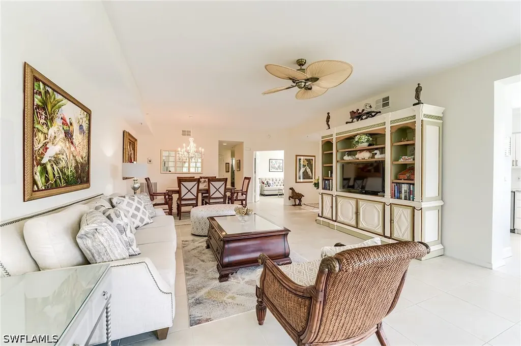 2070 Aberdeen Lane Naples FL 34109