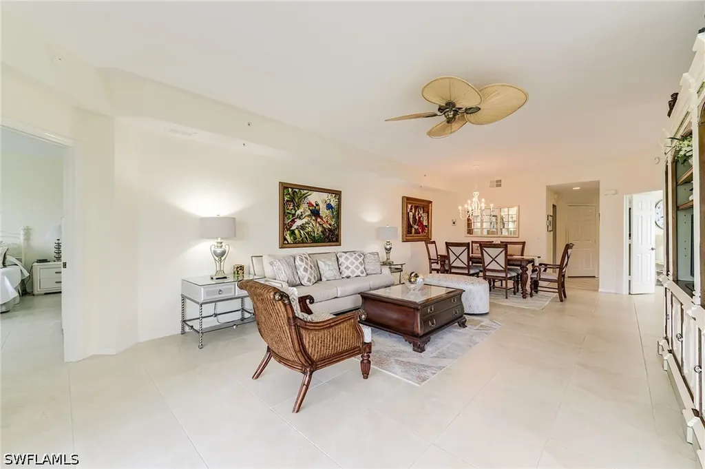2070 Aberdeen Lane Naples FL 34109
