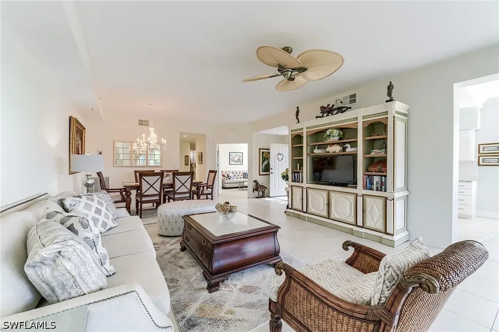2070 Aberdeen Lane Naples FL 34109