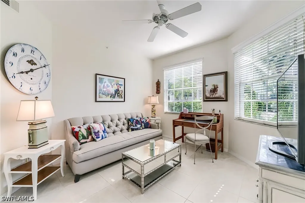 2070 Aberdeen Lane Naples FL 34109