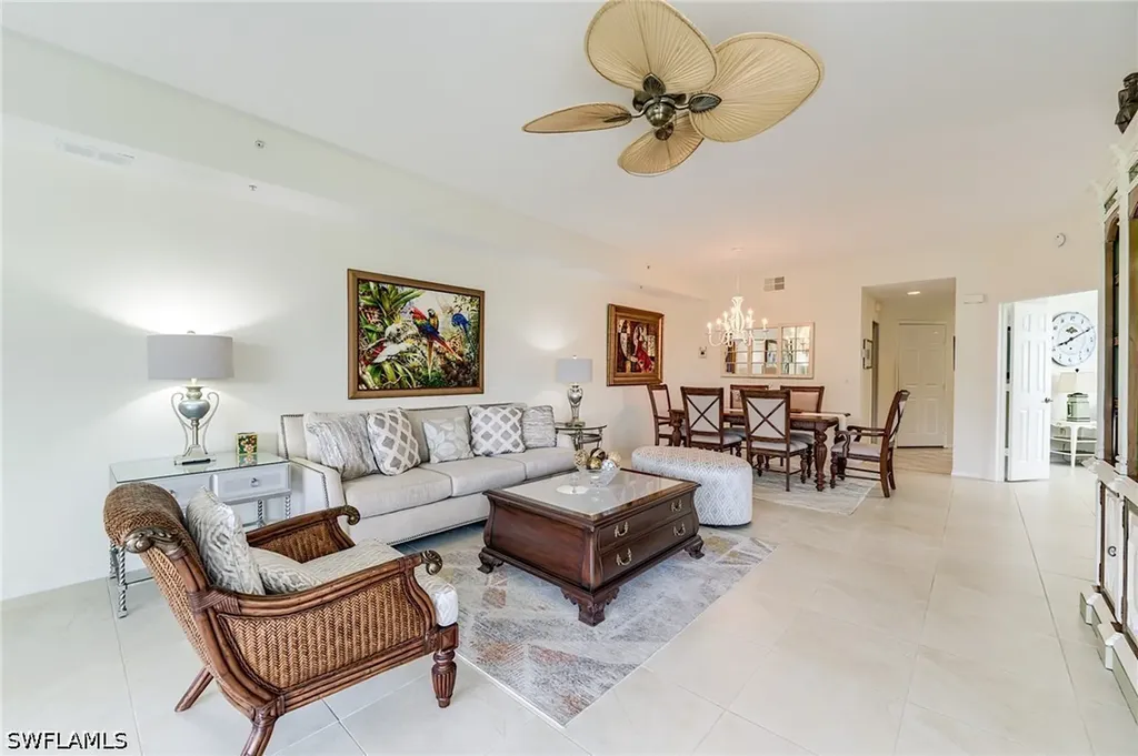 2070 Aberdeen Lane Naples FL 34109