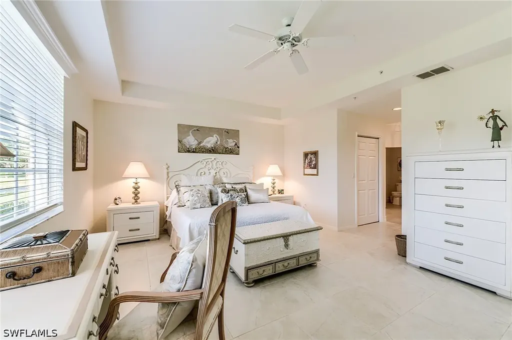 2070 Aberdeen Lane Naples FL 34109