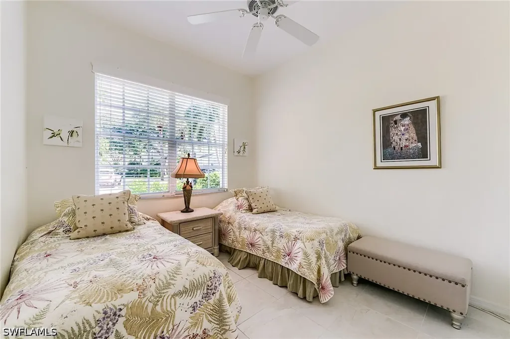 2070 Aberdeen Lane Naples FL 34109