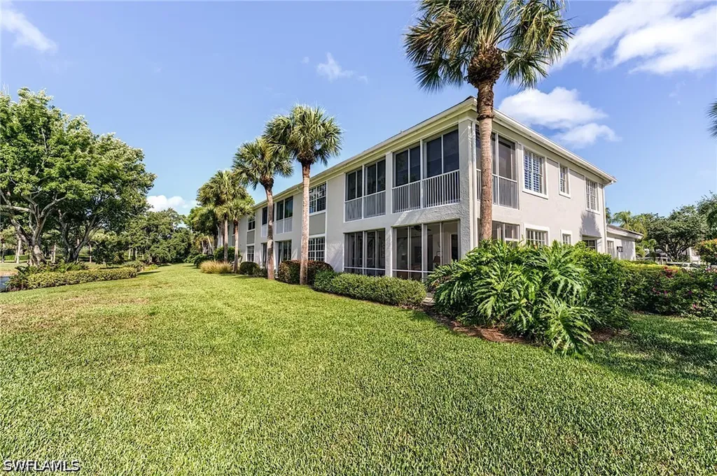 2070 Aberdeen Lane Naples FL 34109