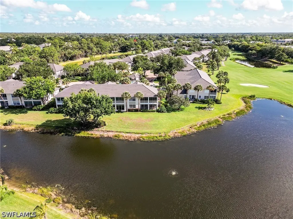 2070 Aberdeen Lane Naples FL 34109