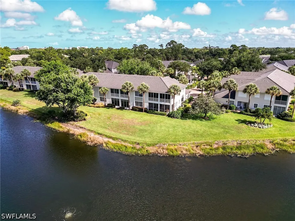 2070 Aberdeen Lane Naples FL 34109