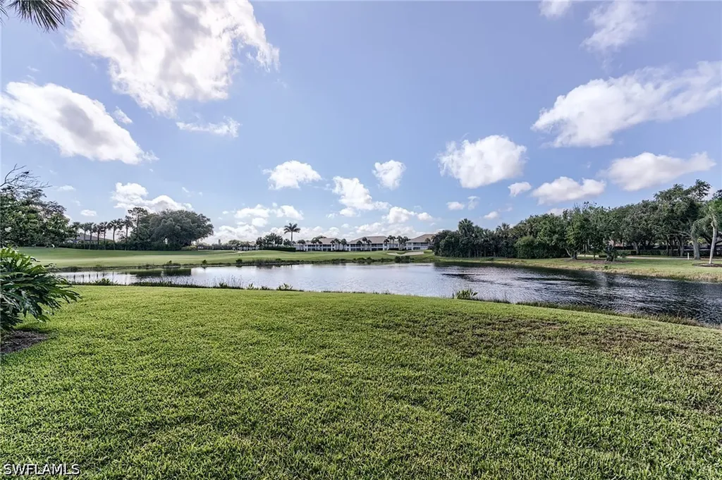 2070 Aberdeen Lane Naples FL 34109