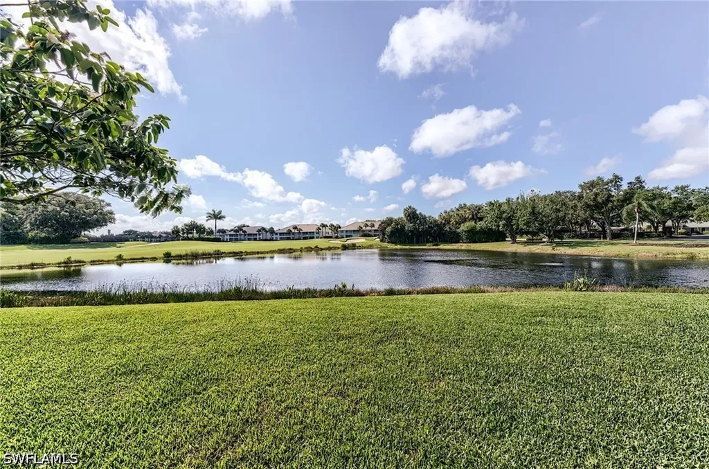 2070 Aberdeen Lane Naples FL 34109