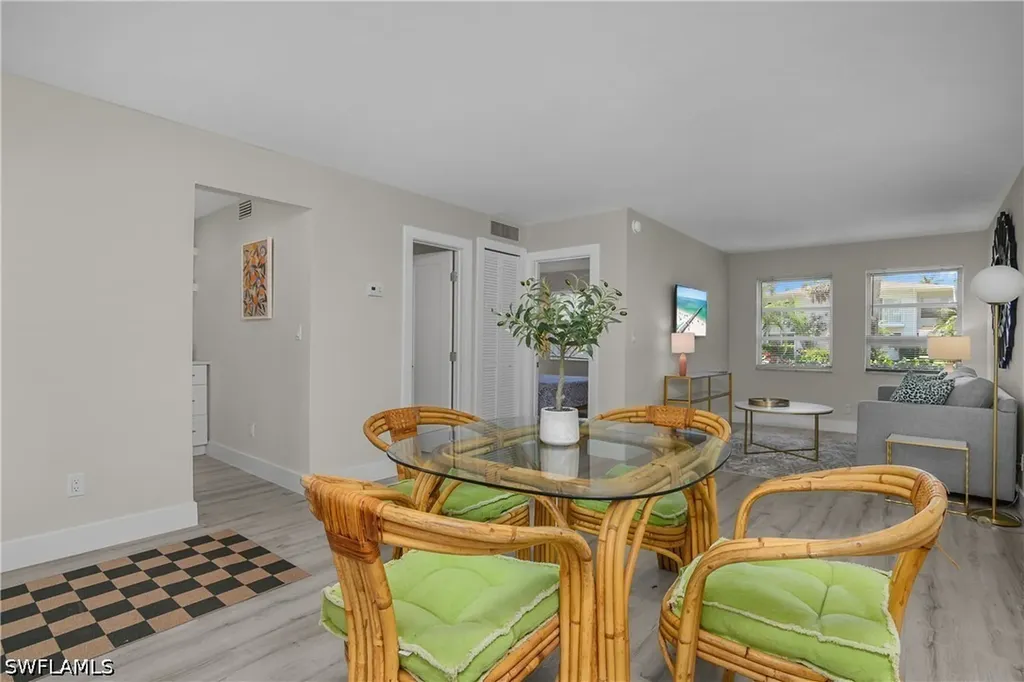 663 12th Avenue S Naples FL 34102