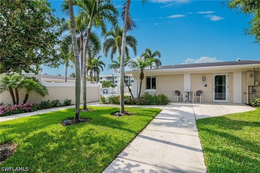 663 12th Avenue S Naples FL 34102