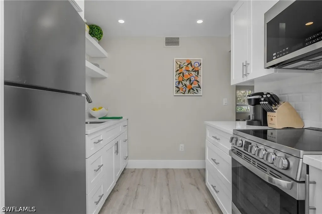 663 12th Avenue S Naples FL 34102