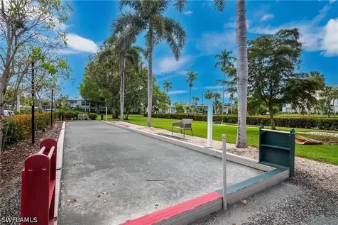 663 12TH Avenue S Naples FL 34102