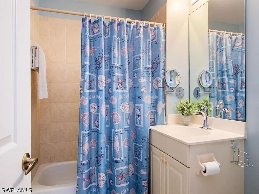 3049 Driftwood Way Naples FL 34109