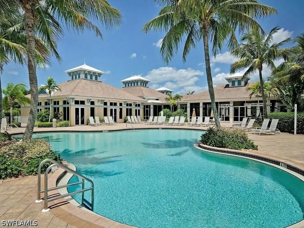 3049 Driftwood Way Naples FL 34109