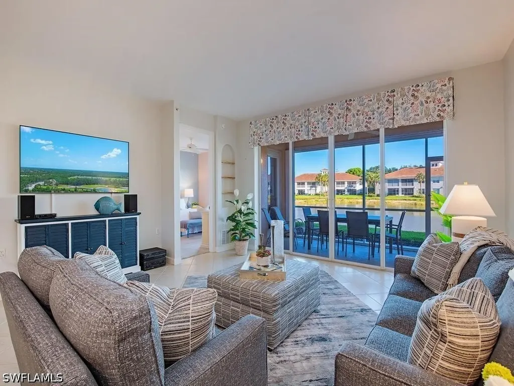3049 Driftwood Way Naples FL 34109