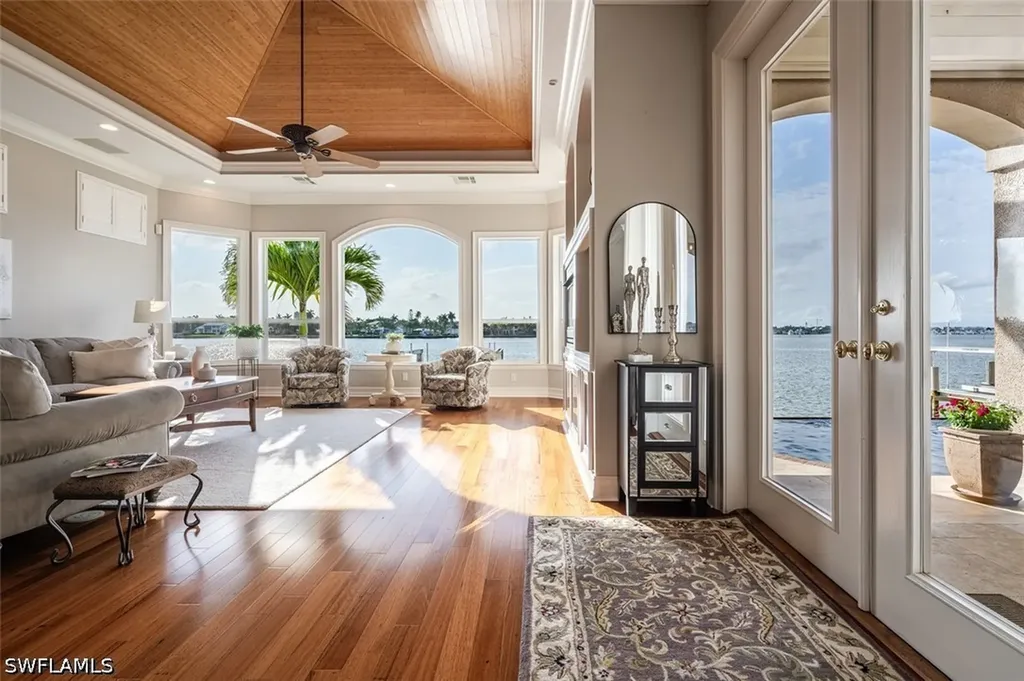 1942 Kingfish Road Naples FL 34102