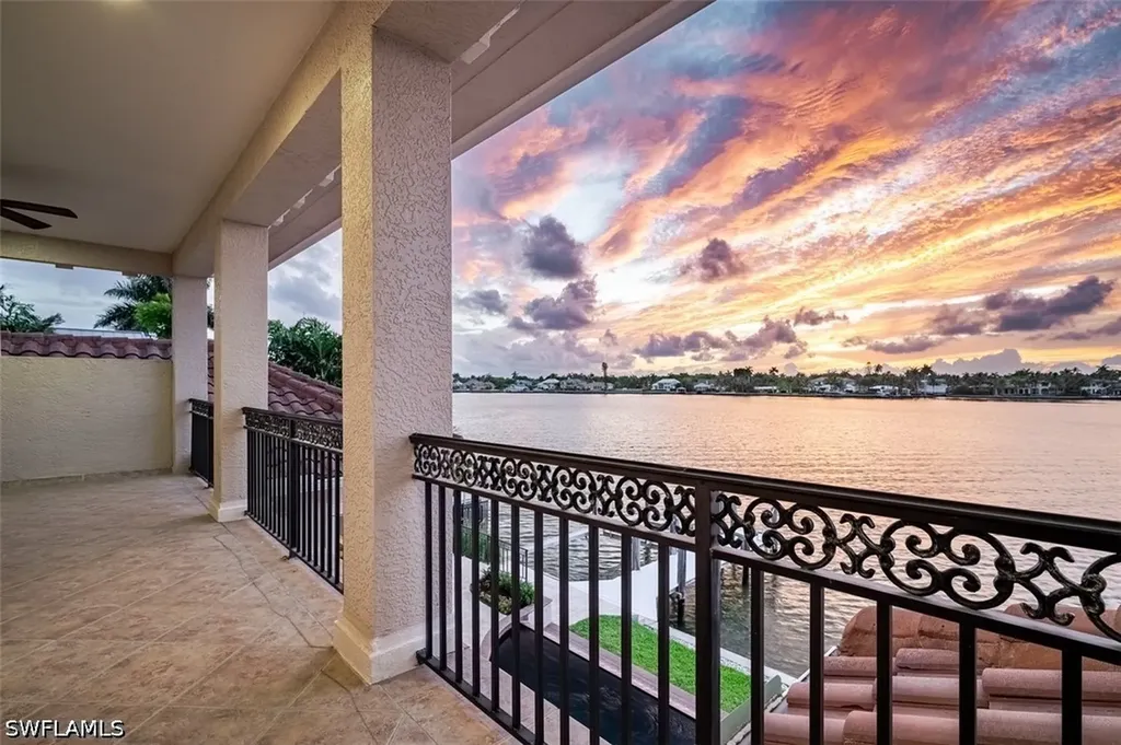 1942 Kingfish Road Naples FL 34102