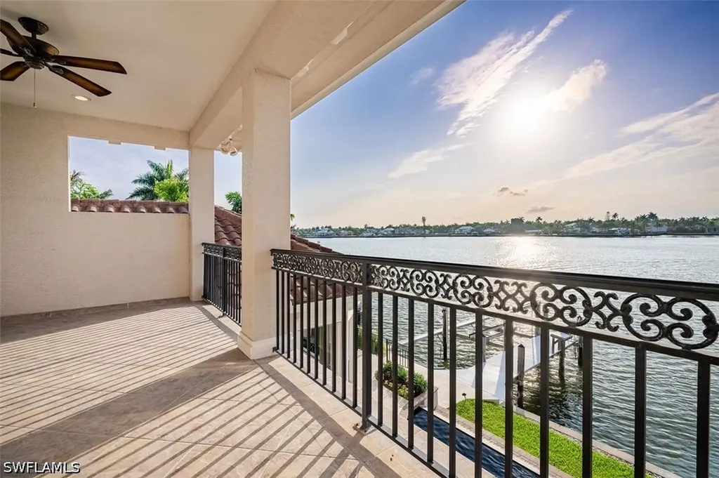 1942 Kingfish Road Naples FL 34102