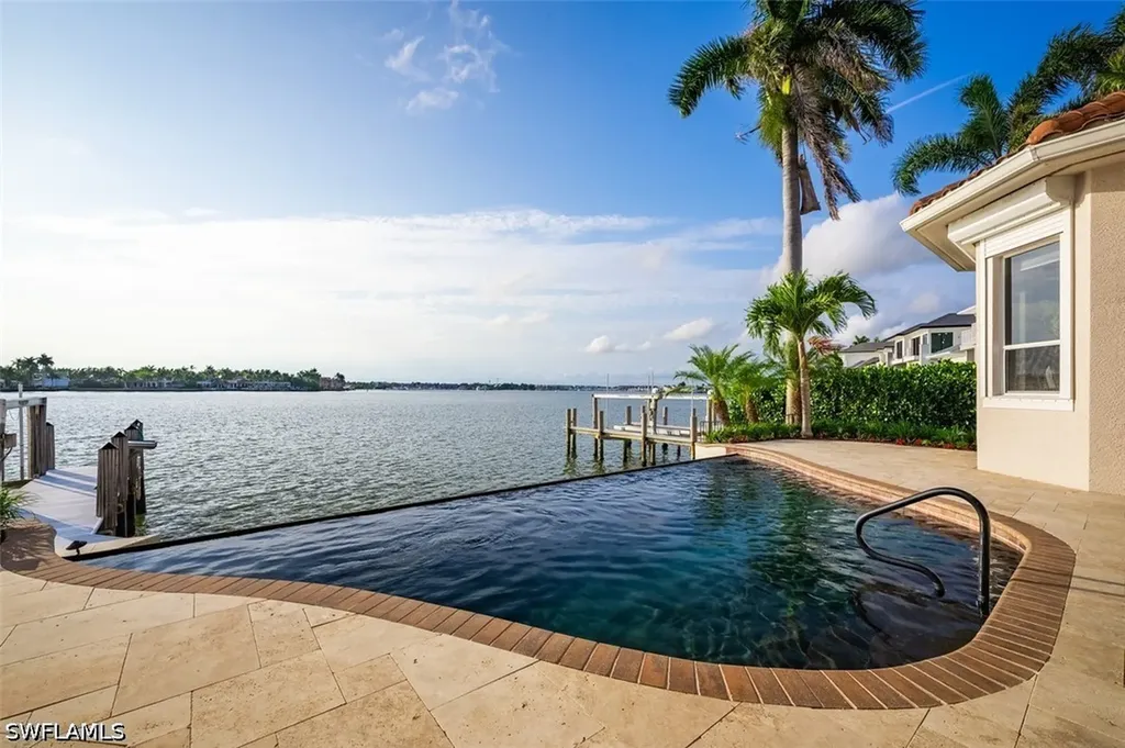 1942 Kingfish Road Naples FL 34102