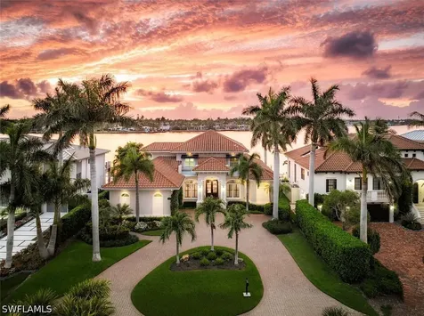 1942 Kingfish Road Naples FL 34102