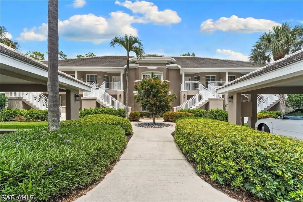 1930 Willow Bend Circle Naples FL 34109