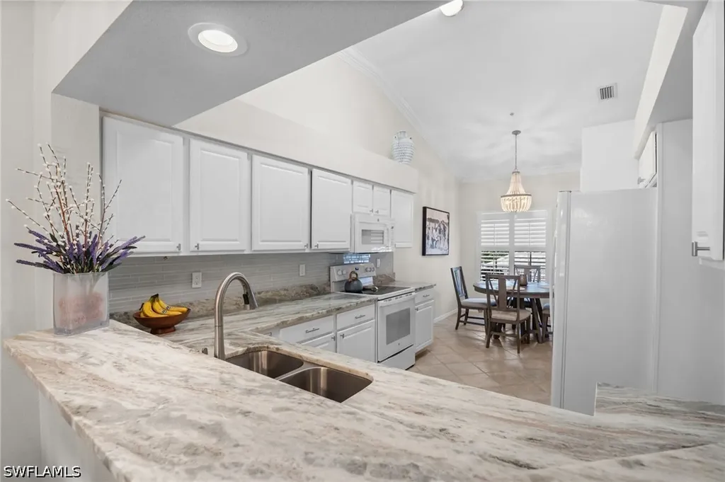 1930 Willow Bend Circle Naples FL 34109