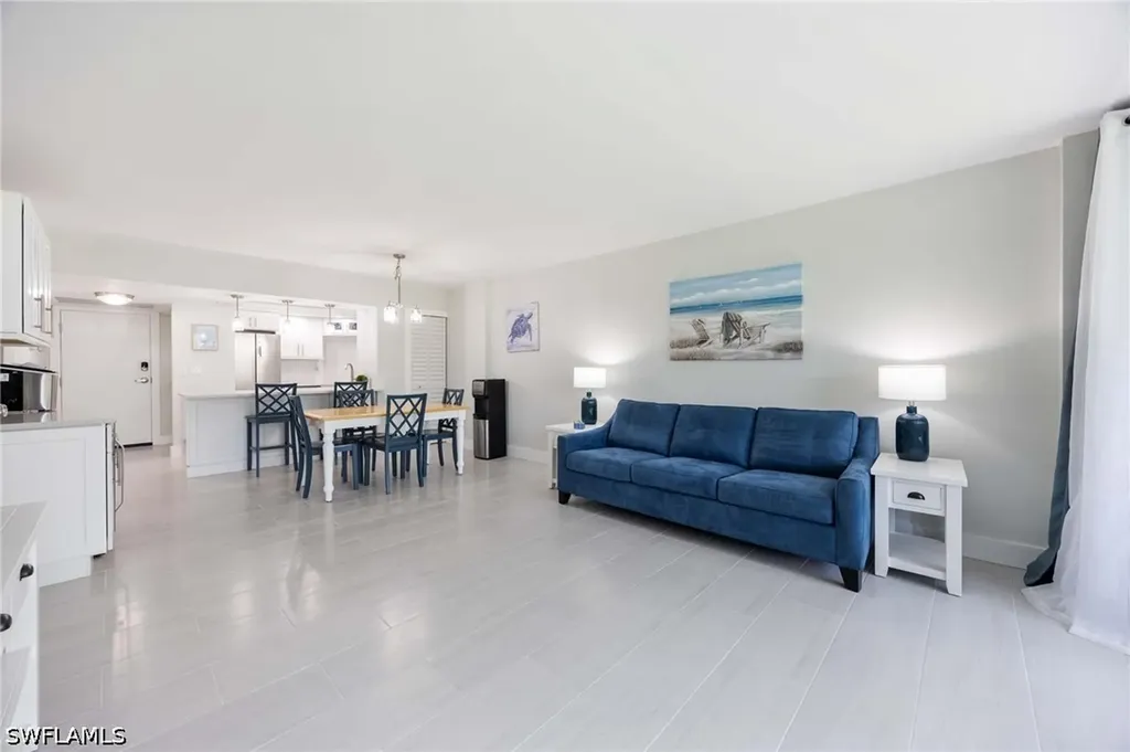 5 Bluebill Avenue Naples FL 34108