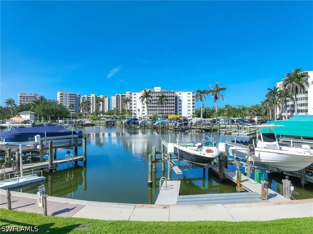 5 Bluebill Avenue Naples FL 34108