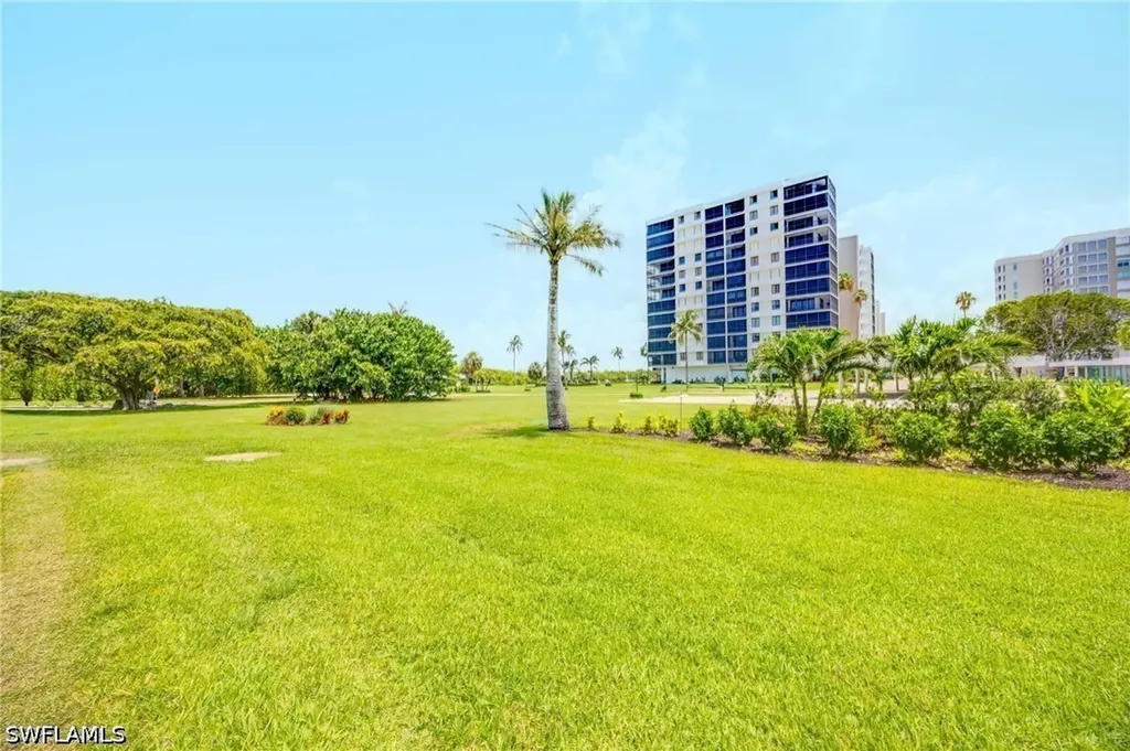 5 Bluebill Avenue Naples FL 34108