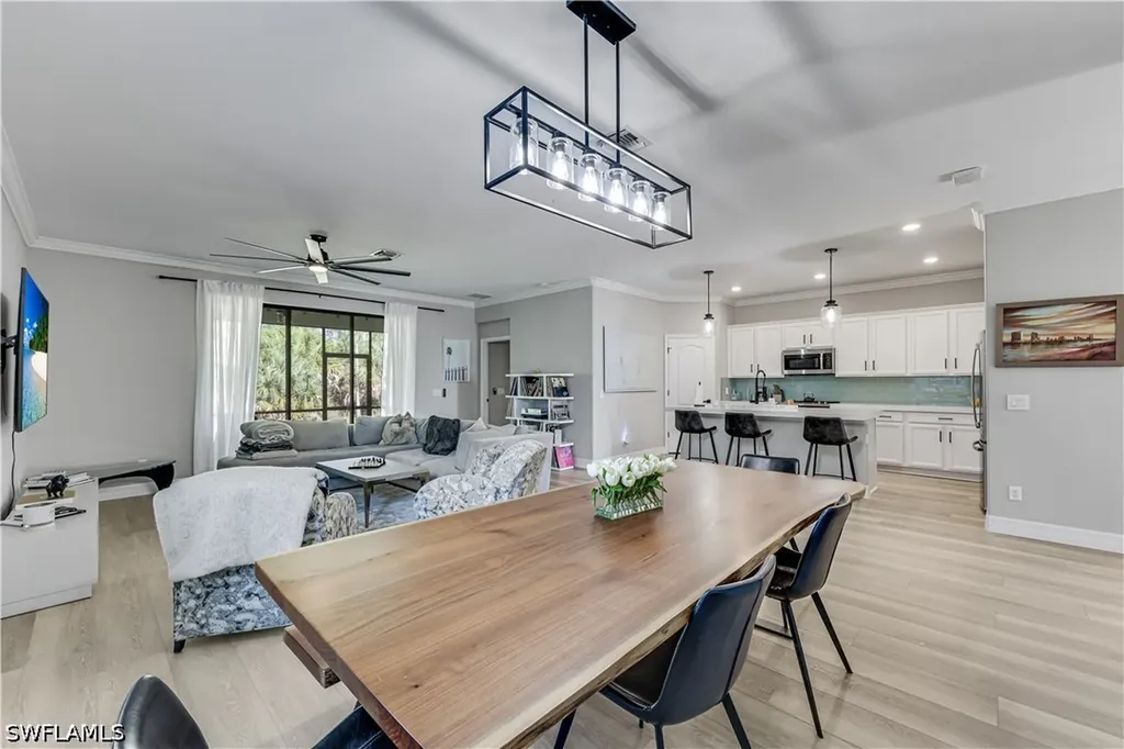 4331 Raffia Palm Circle Naples FL 34119