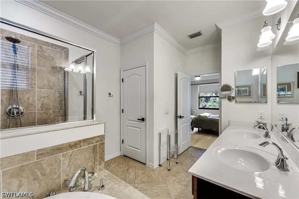 4331 Raffia Palm Circle Naples FL 34119