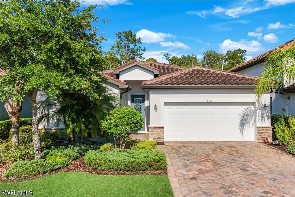 4331 Raffia Palm Circle Naples FL 34119