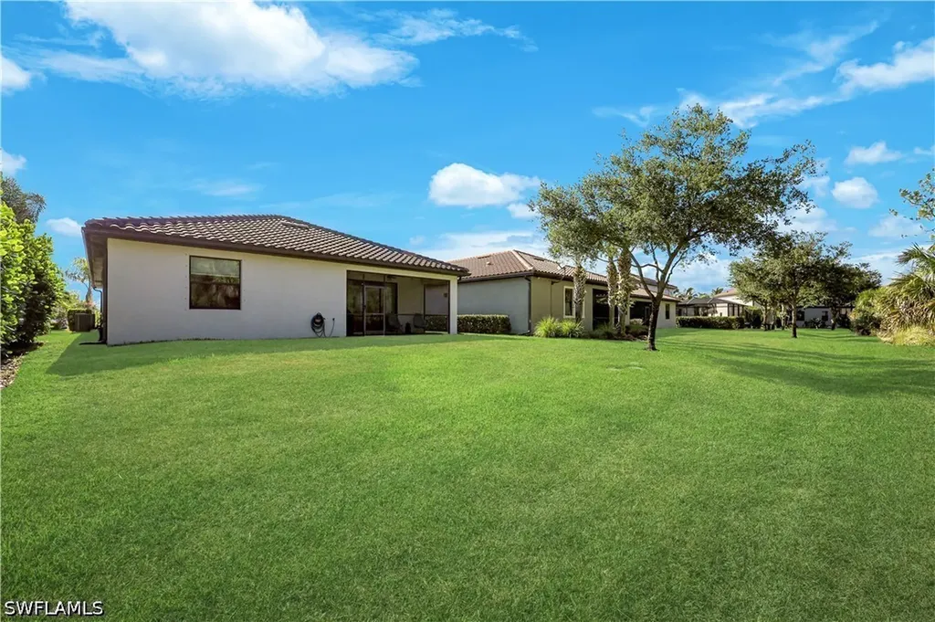 4331 Raffia Palm Circle Naples FL 34119
