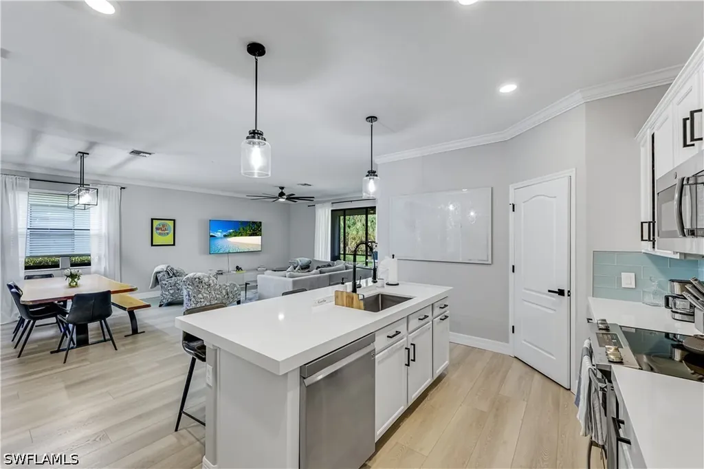 4331 Raffia Palm Circle Naples FL 34119