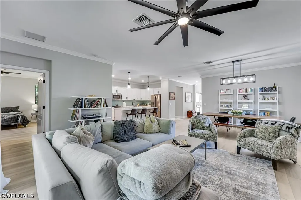 4331 Raffia Palm Circle Naples FL 34119