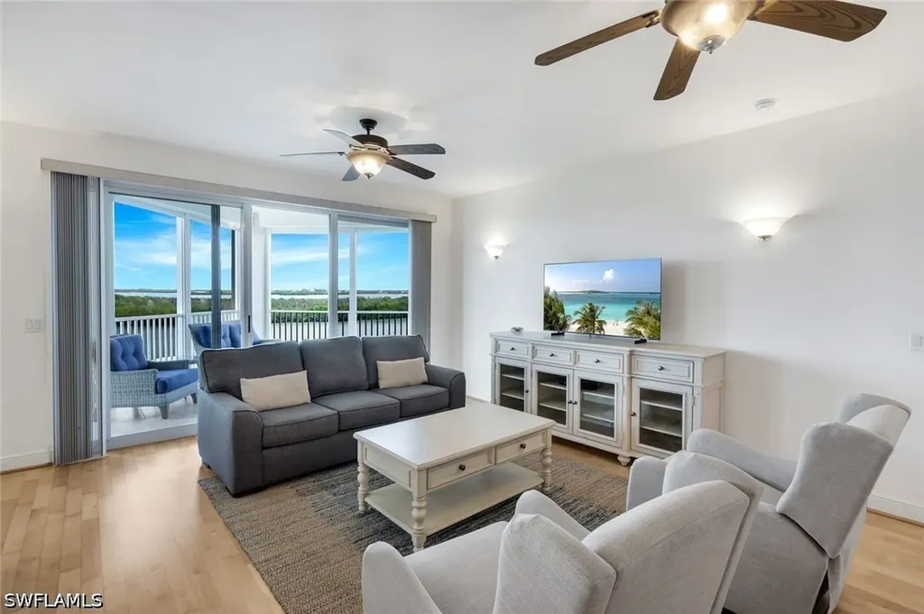 337 Vintage Bay Drive Marco Island FL 34145
