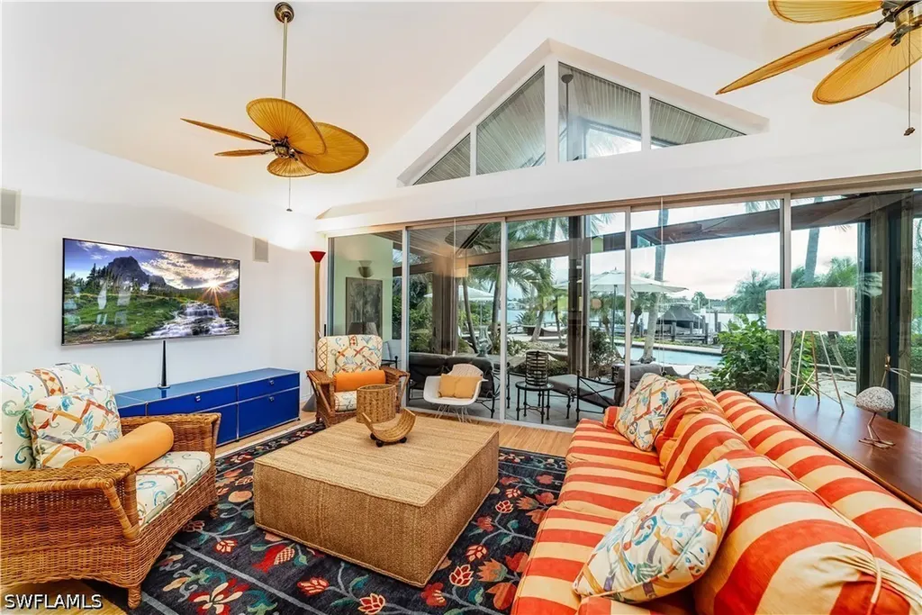 883 Galleon Drive Naples FL 34102