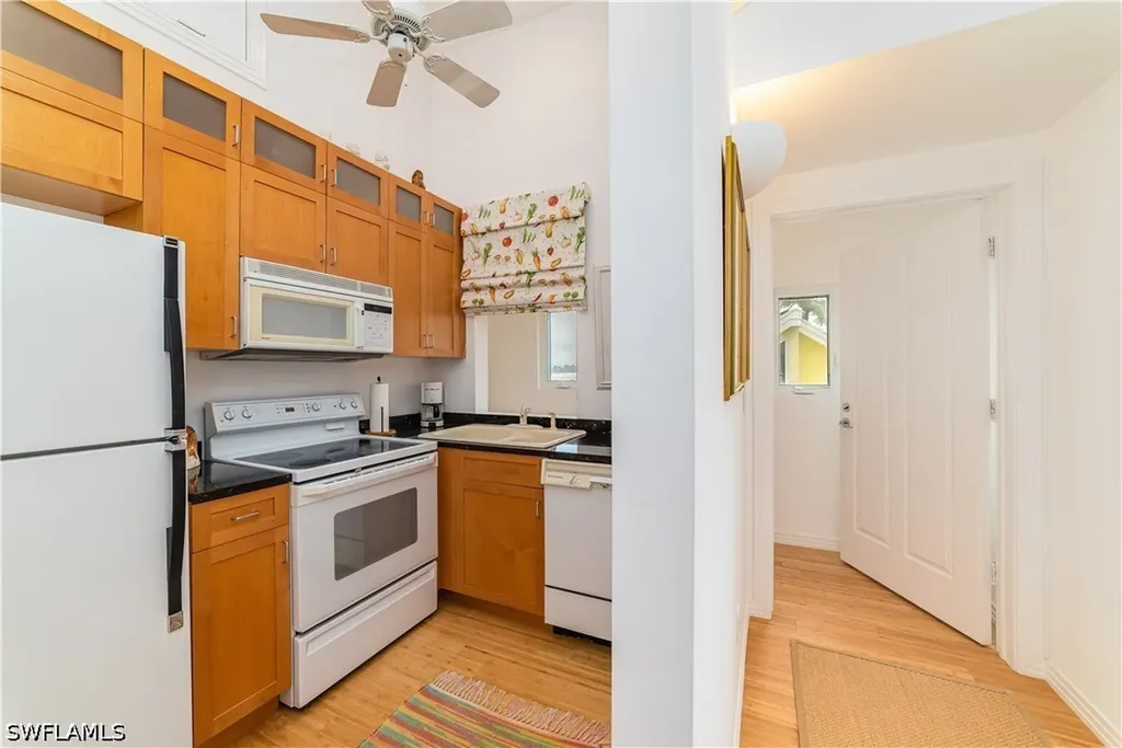 883 Galleon Drive Naples FL 34102