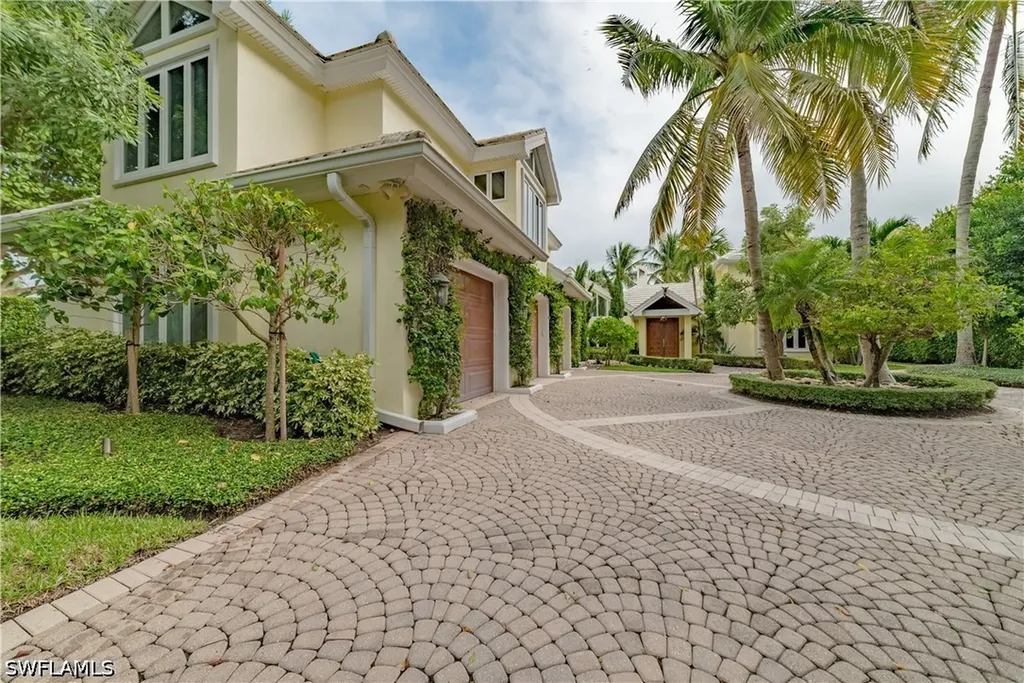 883 Galleon Drive Naples FL 34102
