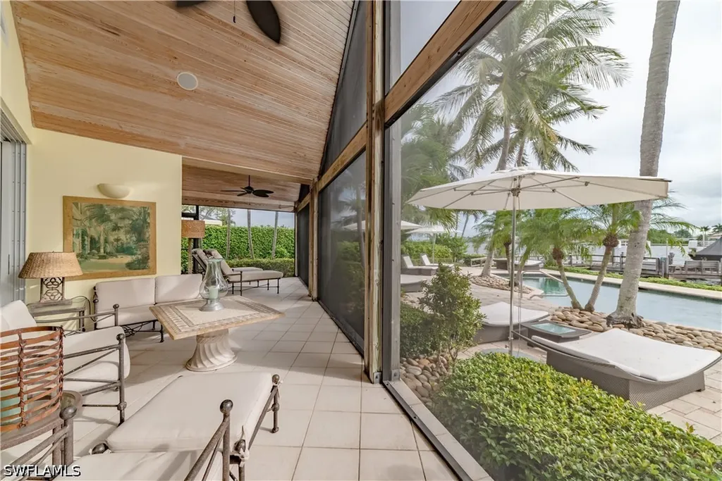 883 Galleon Drive Naples FL 34102