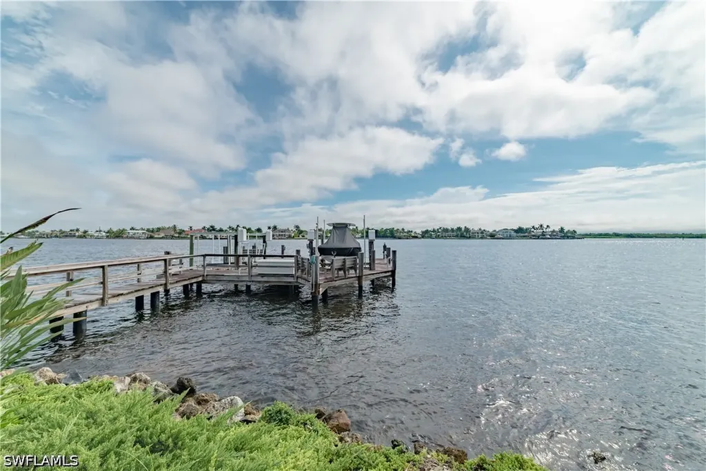 883 Galleon Drive Naples FL 34102
