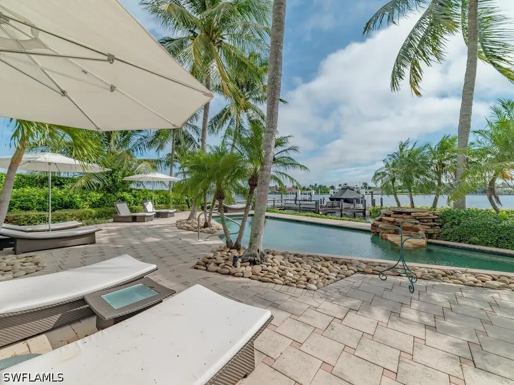 883 Galleon Drive Naples FL 34102