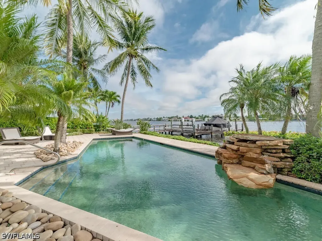 883 Galleon Drive Naples FL 34102