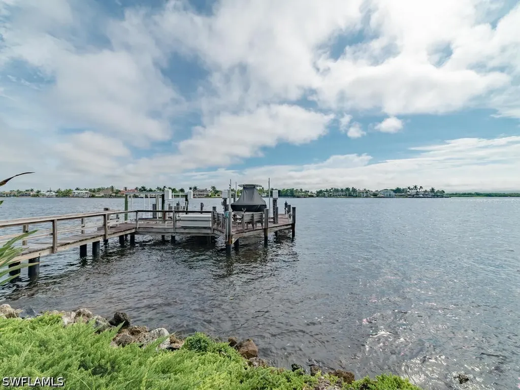 883 Galleon Drive Naples FL 34102