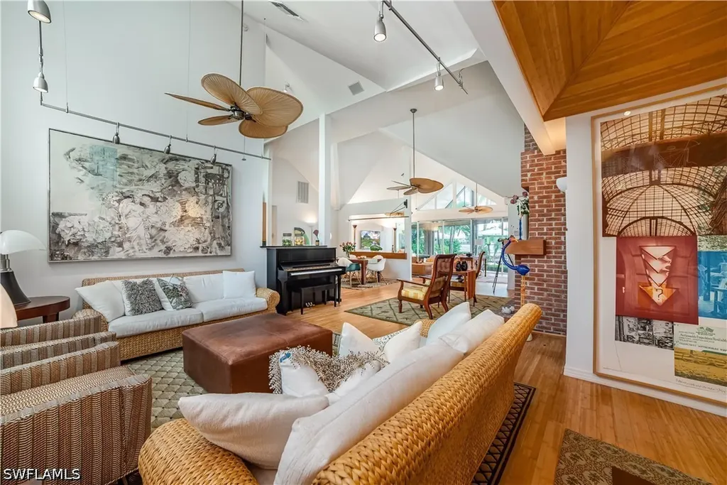 883 Galleon Drive Naples FL 34102
