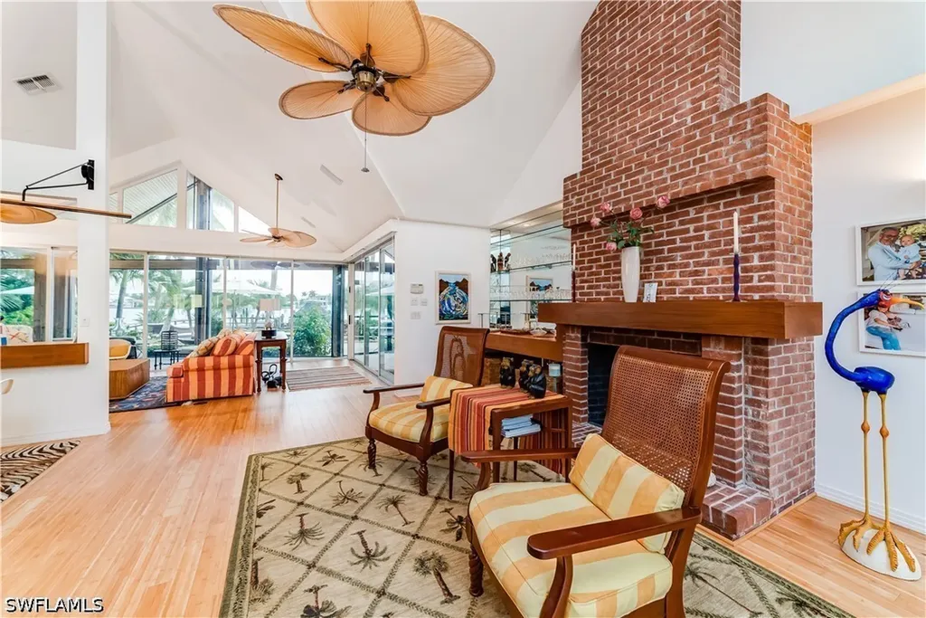 883 Galleon Drive Naples FL 34102