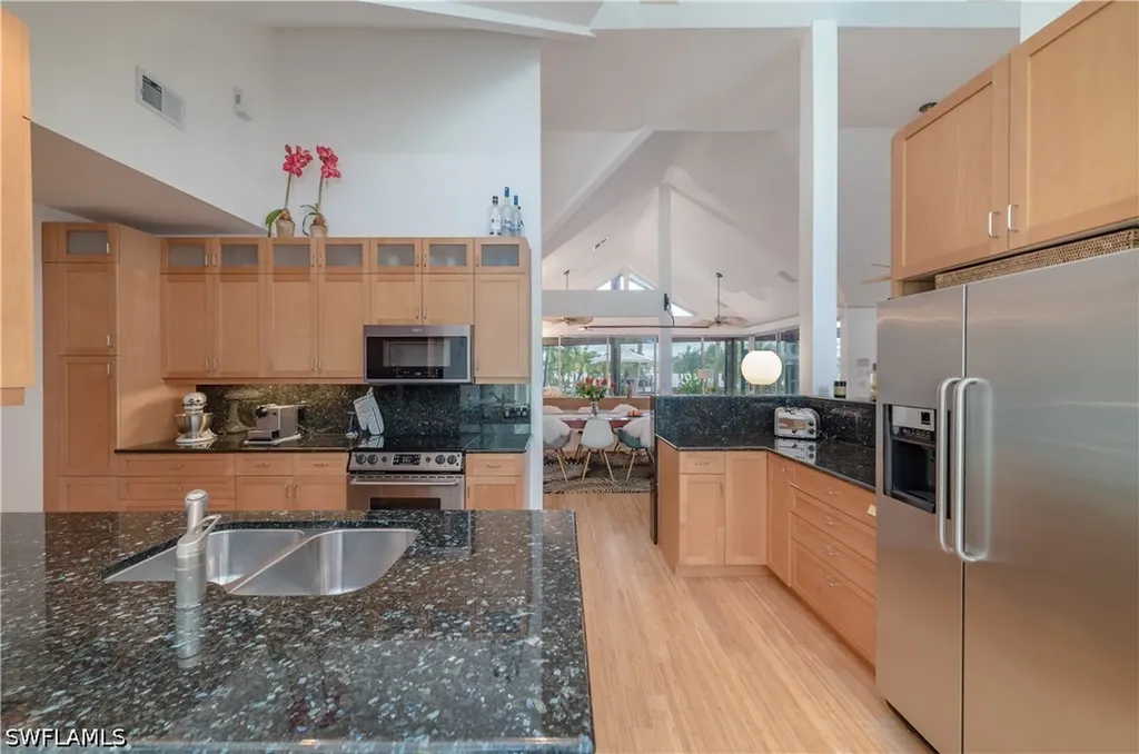 883 Galleon Drive Naples FL 34102